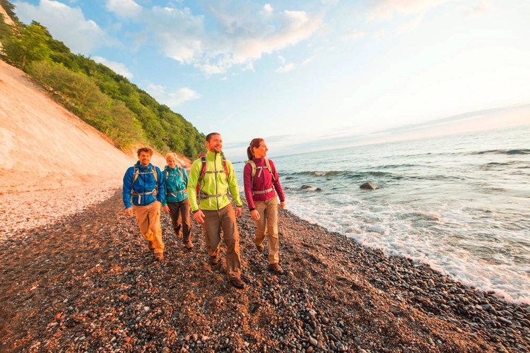 Wanderung im Nationalpark - Tourismusverband Meckl. Vorpommern - © TMV/outdoor-visions.com