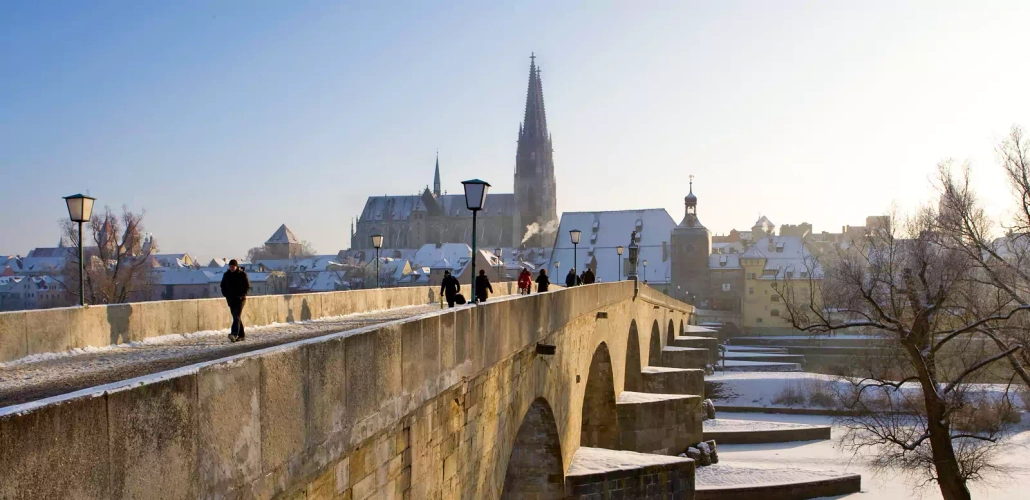 Winterlicher Chiemsee - Jochen Netzker - Jochen Netzker /Adobe.com