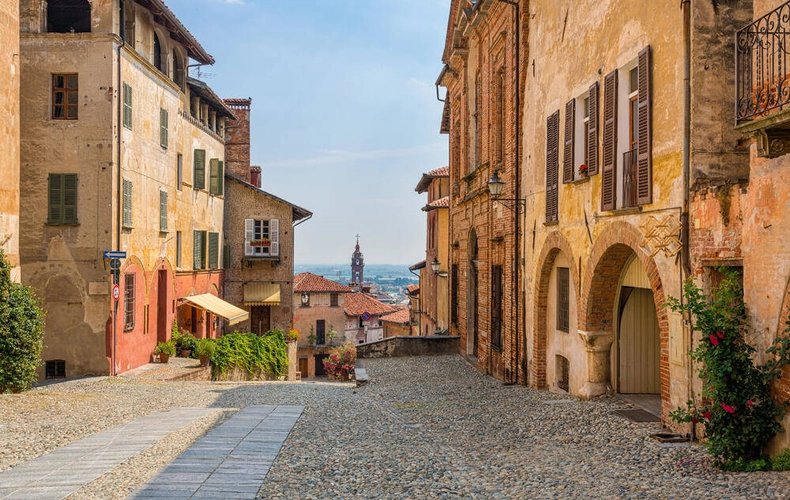 Altstadt von Saluzzo - e55evu - © e55evu / Adobe.com