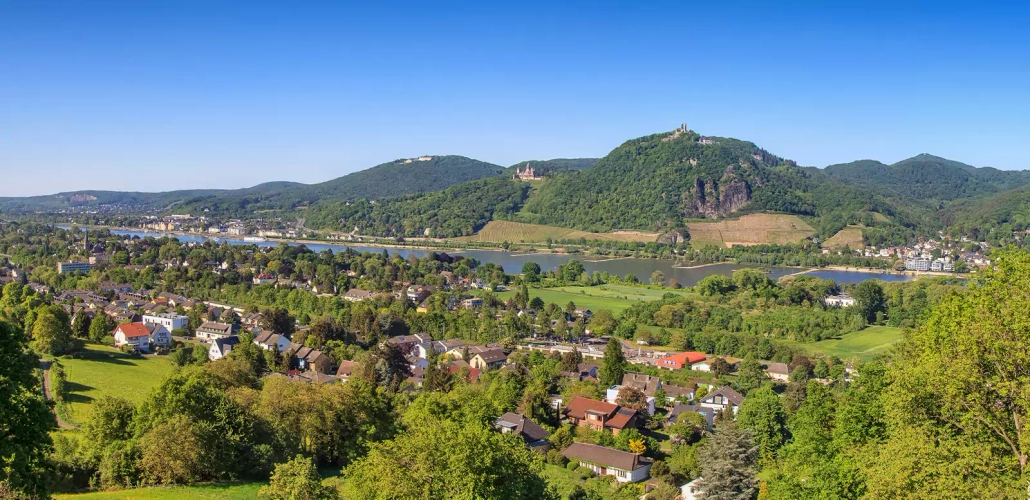 Ausblick zum Drachenfels - Adrian72 - © Adrian72 / Adobe.com