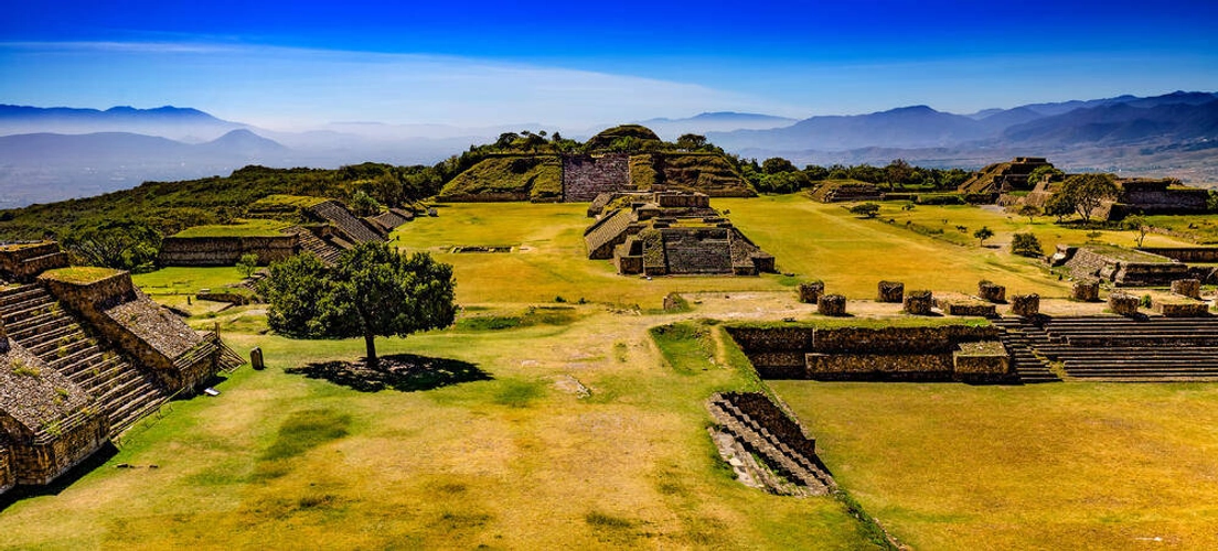 Ausgrabungsstätte Monte Albán - WitR - © WitR / Adobe.com