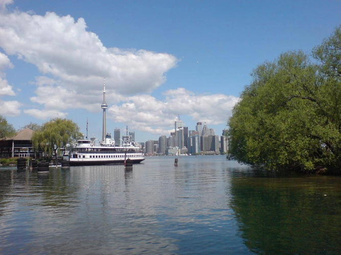 Blick von den Toronto Islands auf die City - Moritz Mohs