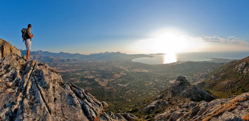 Blick auf die Bucht von Calvi - Atout France - © Atout France