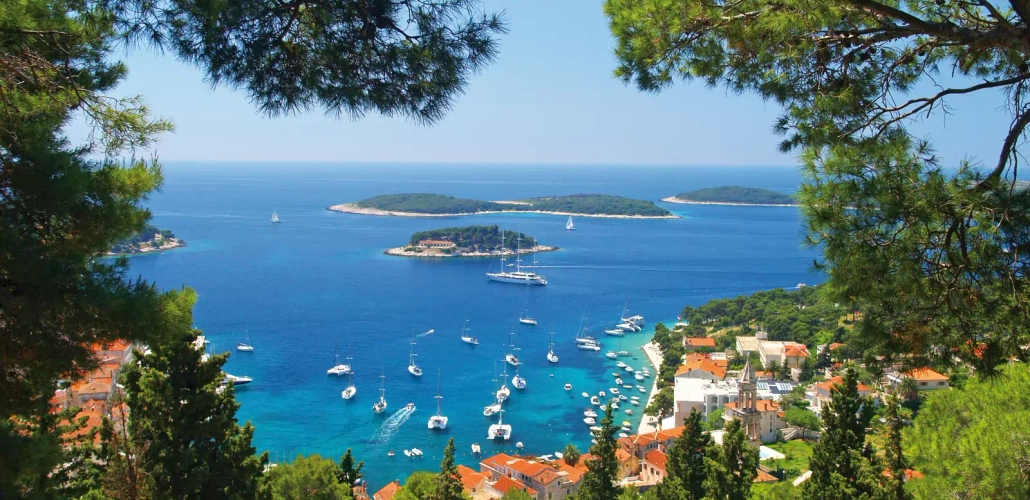 Blick auf Hvar - Sabine Schoen