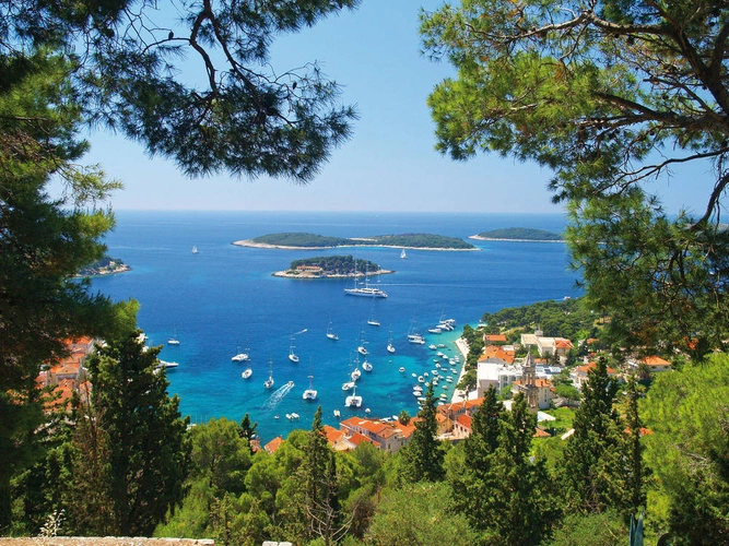 Blick auf Hvar - Sabine Schoen