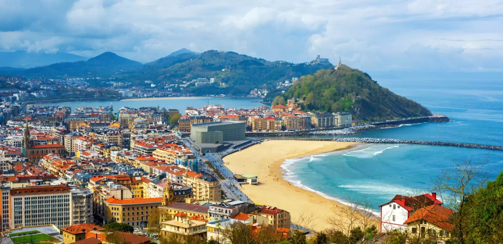 Blick auf San Sebastián - Boris Stroujko - © Boris Stroujko / Adobe.com