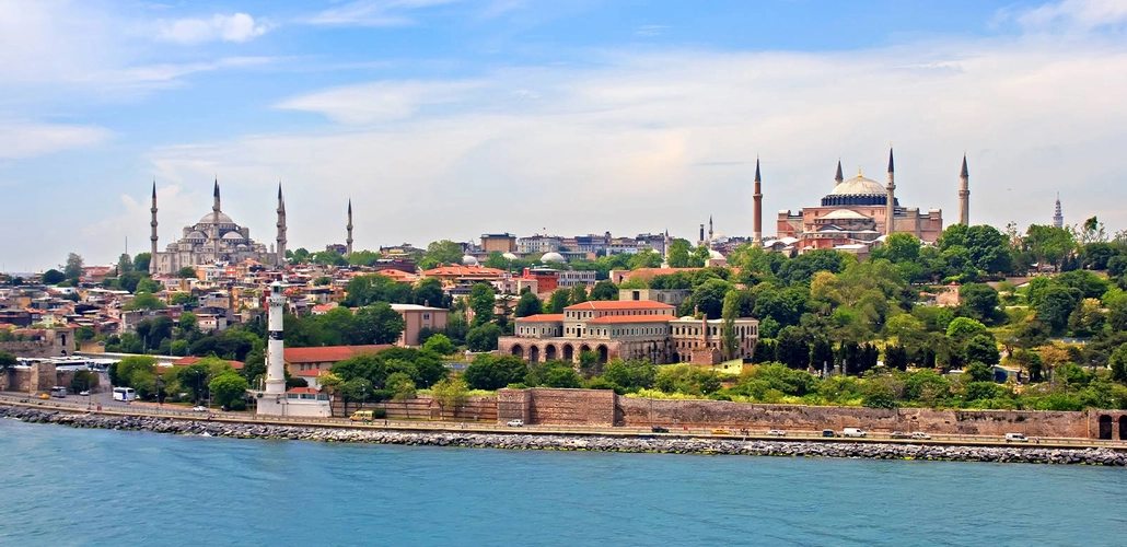 Istanbul Panorama - Alena Stalmashonak - © Alena Stalmashonak / Adobe.com