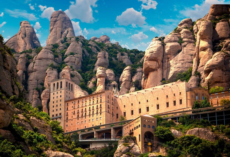 Kloster Montserrat - UnitedPixels / Adobe.com - © UnitedPixels / Adobe.com