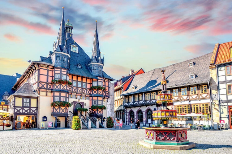 Marktplatz in Wernigerode - Sina Ettmer - © Sina Ettmer/Adobe.com