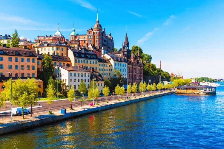 Sommerliches Stockholm - Scanrail - © Scanrail/ Adobe.com