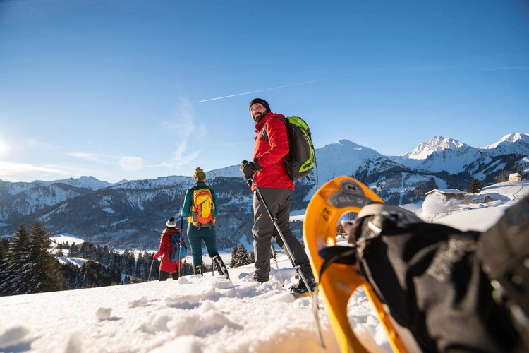 Unterwegs auf Schneeschuhen - Dominik Ketz