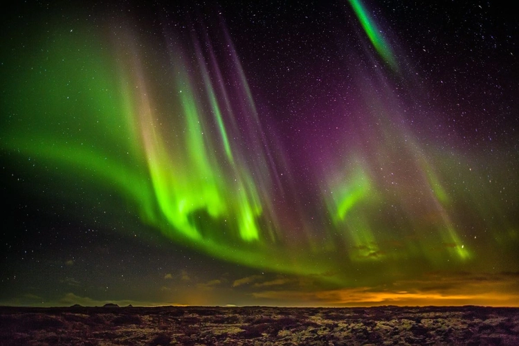 Fantastisches Nordlicht über Südisland