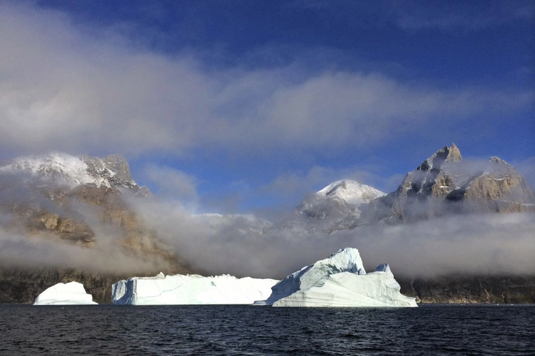 Einer der gigantischen Eisberge im Scoresby-Sund