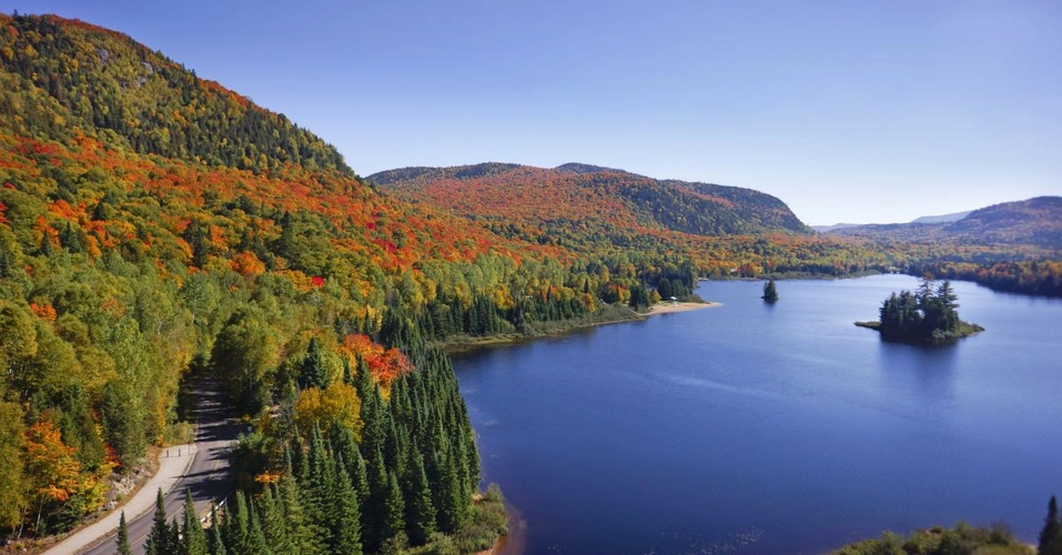 Herbstlandschaft in den Laurentides