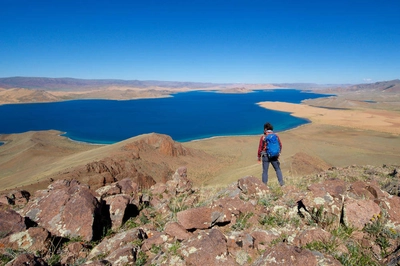 Wandern am Khar-See - Darek Wylezol