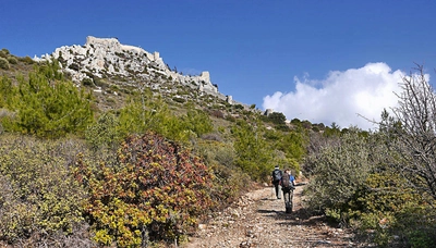 Wanderung zur Märchenburg Hilarion - Heinz Thomas