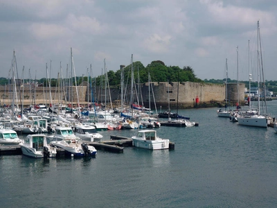 Yachthafen und Ville Close von Concarneau - Ingrid Preuschoff