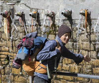 108 Bullenköpfe im Heiligtum Muktinath - Oliver Schulz