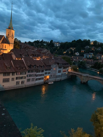 Abendstimmung in Bern - Miriam Zakaria