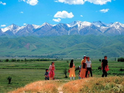 Ausblick auf das Tien Shan Gebirge - Rainer Hamberger