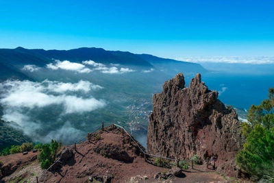 Ausblick ins Golfo-Tal - Robert Schneider / Adobe.com - © Robert Schneider / Adobe.com