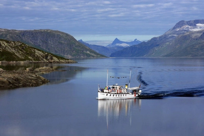 Bygdin See mit Bergpanorama - Mountains of Norway