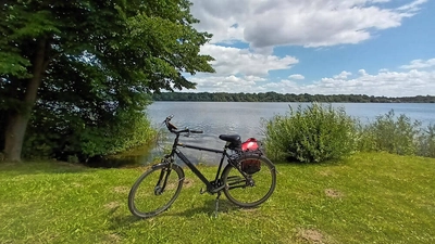 Badepause am See - Behzad Marvie