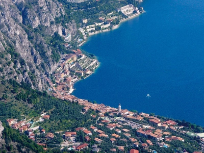 Blick vom Monte Bestone auf Limone - Florian Schipka