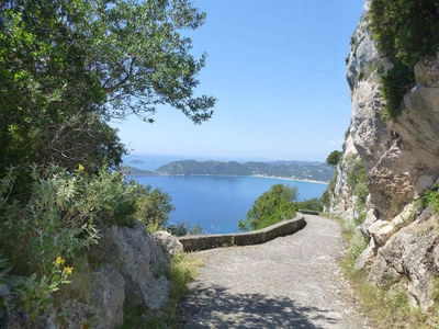 Blick auf Agios Georgios - Tülin Wirsbowsky