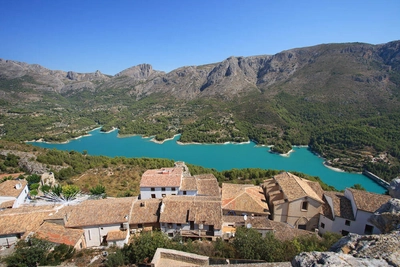 Blick auf den Stausee von Guadalest - Pavel Kirichenko - © Pavel Kirichenko / Adobe.com