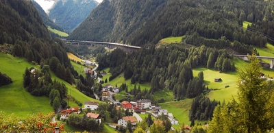 Blick ins Brennertal - Herbert Esser - © Herbert Esser / Adobe.com