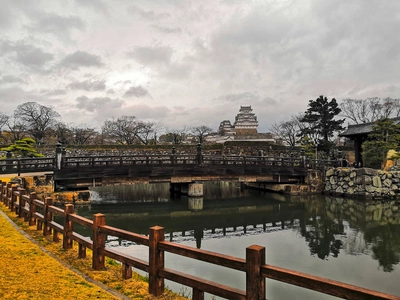 Burg des Weißen Reihers in Himeji - Linda Hartmann