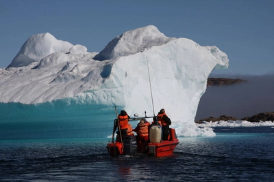 Durch das Eis auf dem Kong Oscar Fjord - Angelika Schürholz