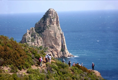 Felsnadel Pedra Longa Ostküste Sardinien - Beate Goj