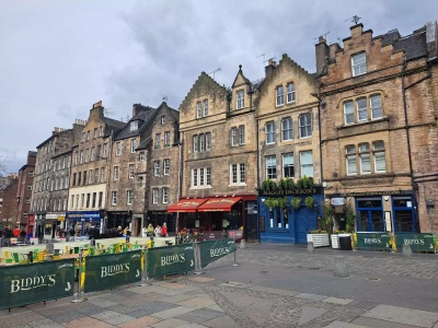 Grassmarket in Edinburgh - Laura Esch