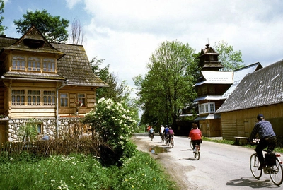 historisches Dorf - Bird Service