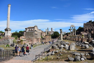 Im Forum Romanum - Nicole Kuhn