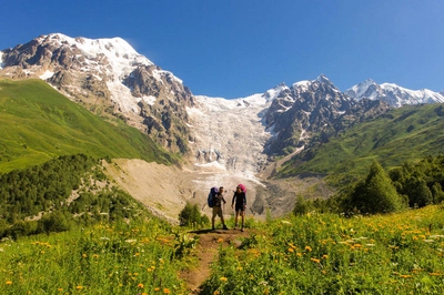 In den Bergen Georgiens - Darek Wylezol