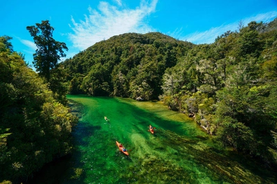 Kajaktour im Abel Tasman National Park - jlazouphoto - © jlazouphoto / Adobe.com