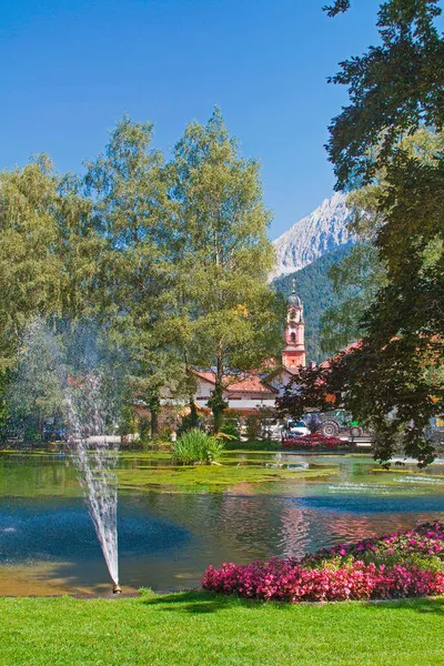 kurgarten-von-mittenwald - Hans und Christa Ede - © Hans und Christa Ede / Adobe.com