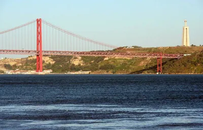 Lissabon: Tejo Brücke und Christo Redentor Statue - Ramón Pereira