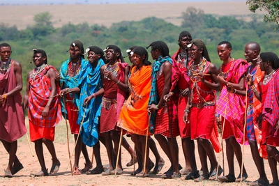 Massai Willkommenstanz - Jana Skoda