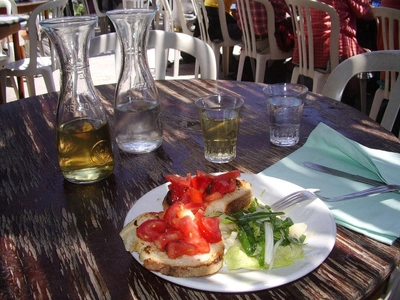 Mittagspause auf Ischia - Guido Korzonnek