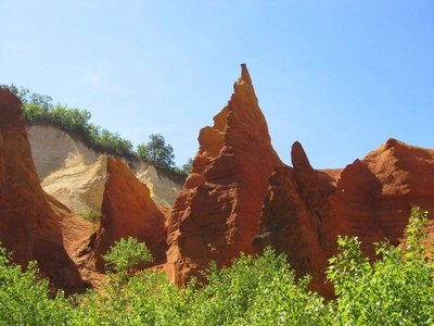 Ockerfelsen im Colorado Provencal - Sentoline