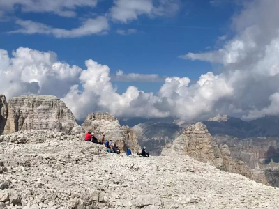 Pause auf dem Sella-Plateau - Petra Luckau