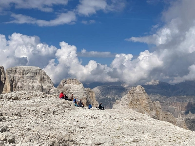 Pause auf dem Sella-Plateau - Petra Luckau