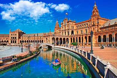 Plaza de España in Sevilla - Freesurf - © Freesurf / adobe.com