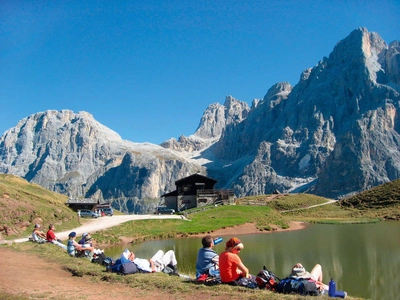 Rast an der Baita Segantini - Sybille Meier