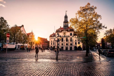 Rathausplatz Lüneburg - Tobias Hoiten - © Tobias Hoiten/Lüneburg Marketing GmbH