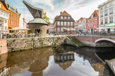 Stade - - © Sven Mirow Photography 2017-08-23 Stade (92) Fischmarkt Hafenkran